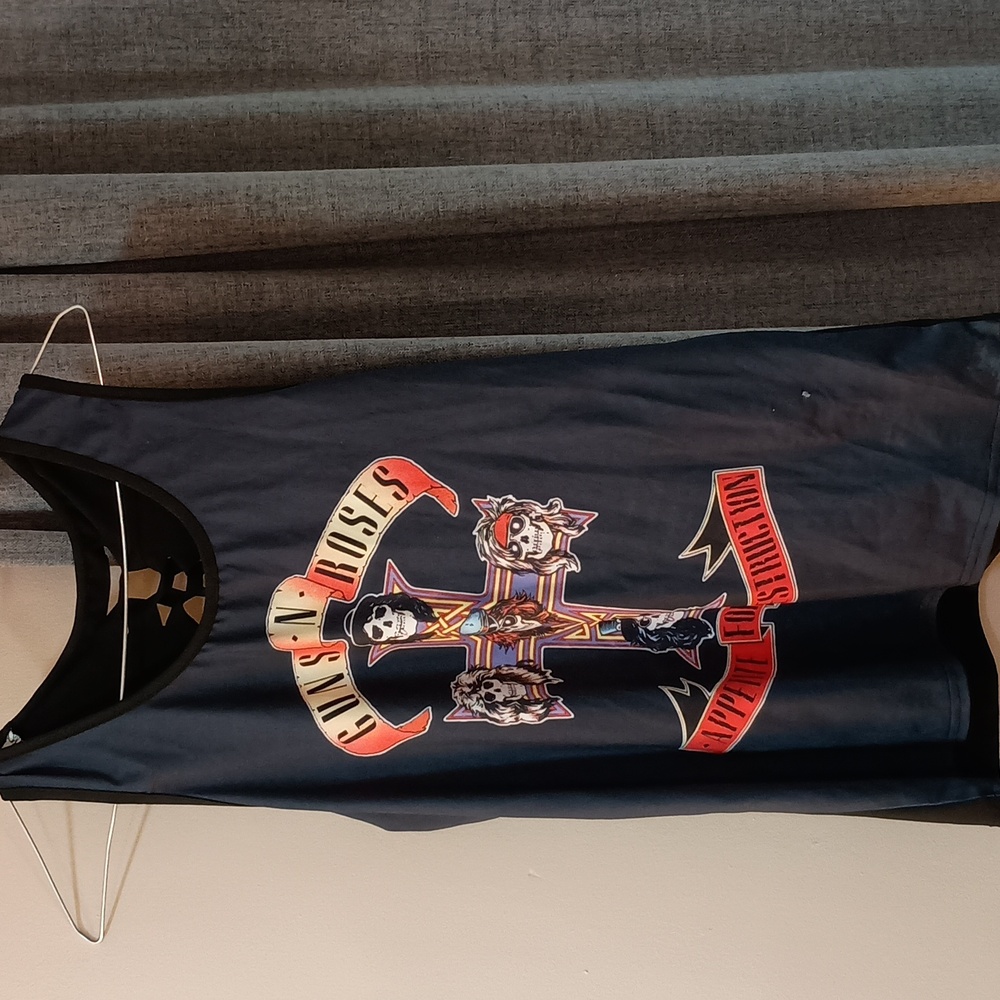 Guns N' Roses tank